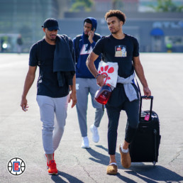 LA Clippers traveling.
